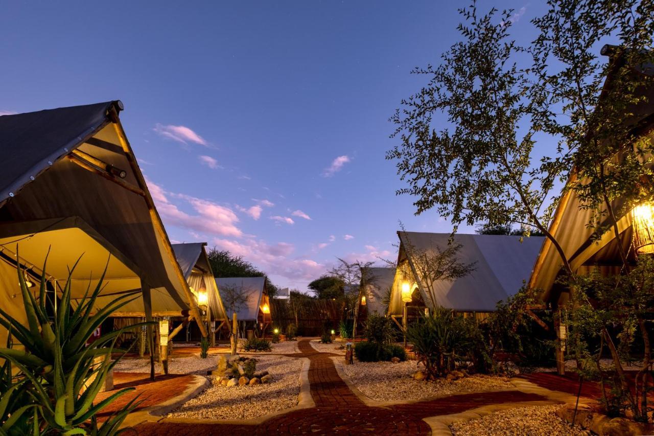 Urban Camp Hotel Windhoek Exterior photo