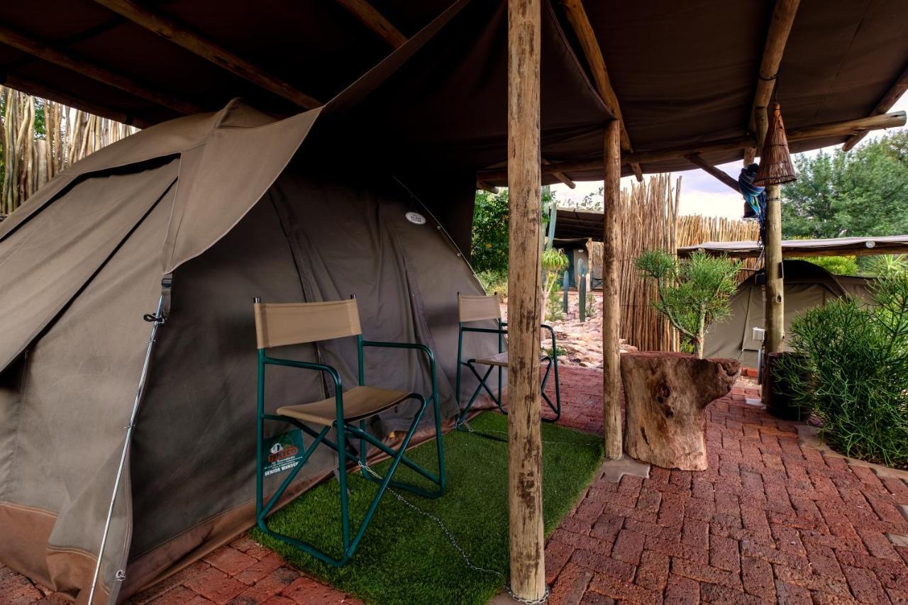 Urban Camp Hotel Windhoek Exterior photo