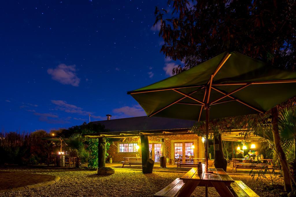 Urban Camp Hotel Windhoek Exterior photo
